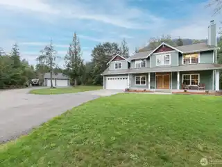 Five Peaceful Acres in the Lake Walker Area