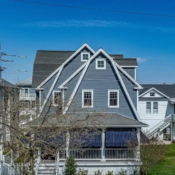 CLASSIC DESIGN WITH MODERN AMENITIES