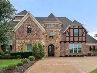 Custom Luxury Home on a Premium Lot in Bower Ranch