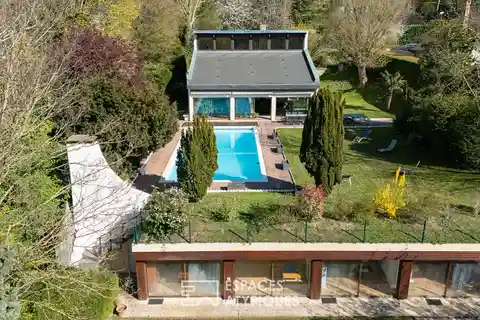 Grand Bougival Estate with Pool and Garage