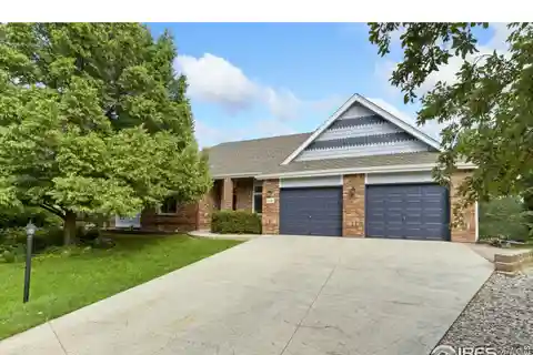 Beautifully Maintained Ranch-Style Home