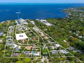 Enchanting Estate in the Moorings
