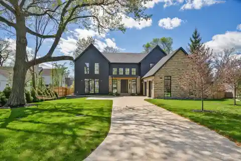 Remarkable New Construction North Shore Home