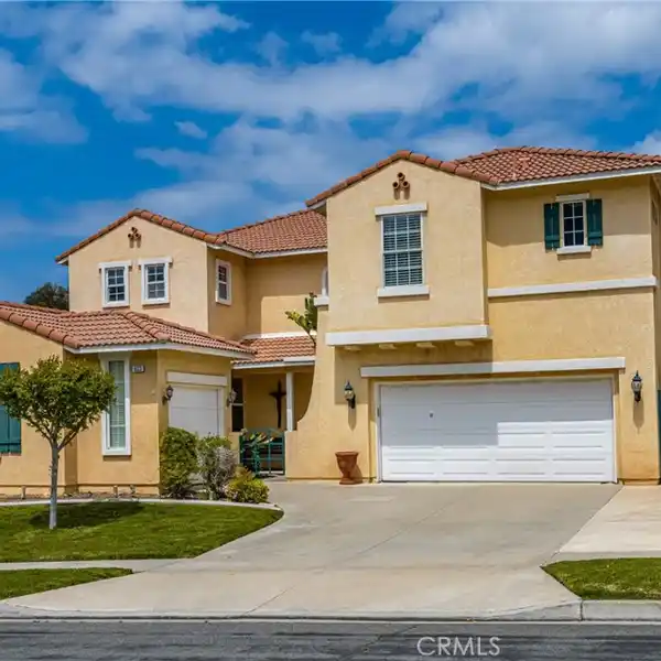 DESIRABLE HOME IN THE HILLS OF THE BRENTRIDGE COMMUNITY