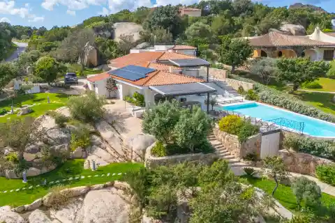 Luxury Pool Villa with Forever Views