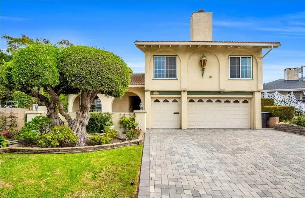 Spacious Torrance Retreat