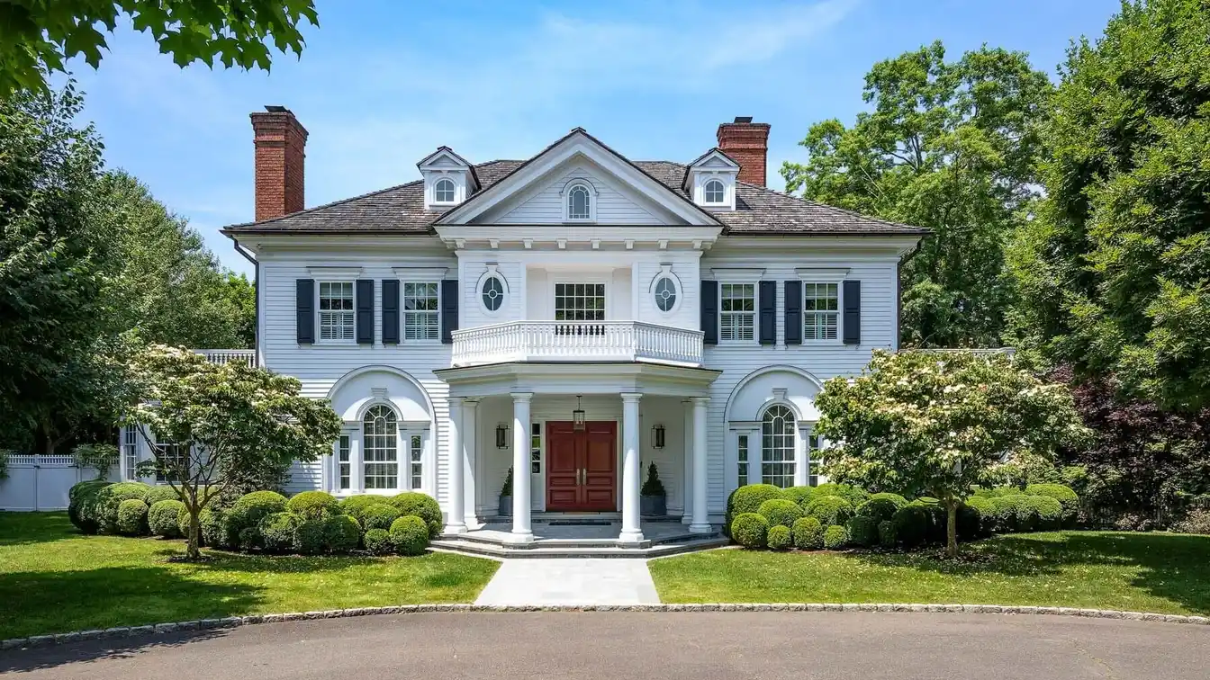 Gorgeous Colonial Home in a Sought-after Location