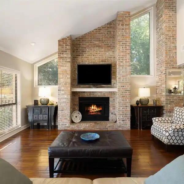 FANTASTIC HAVEN WITH A BEAUTIFUL WRAPAROUND PORCH