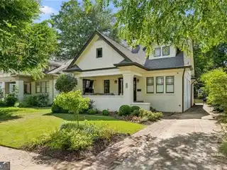Quintessential Poncey-highland Bungalow