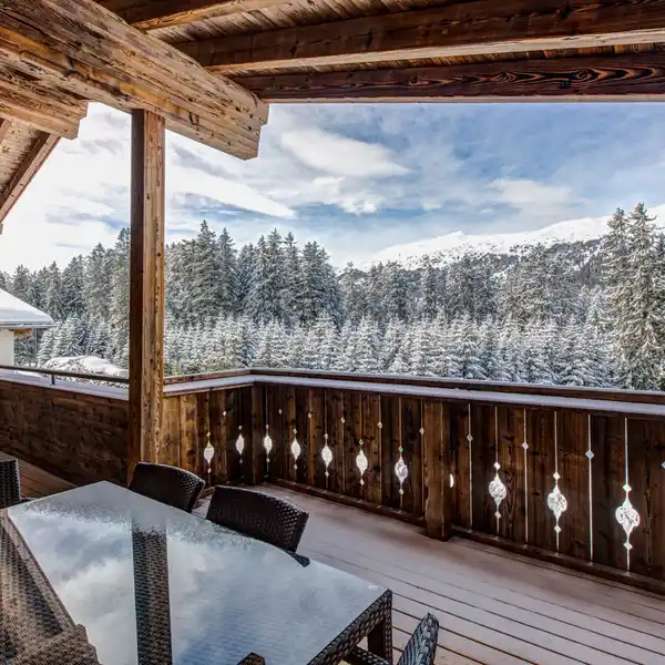 A PART OF THE PRIVÀ ALPINE LODGE LENZERHEIDE CAN BE YOURS