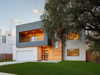 Stunning Modern New Construction in Bluffview