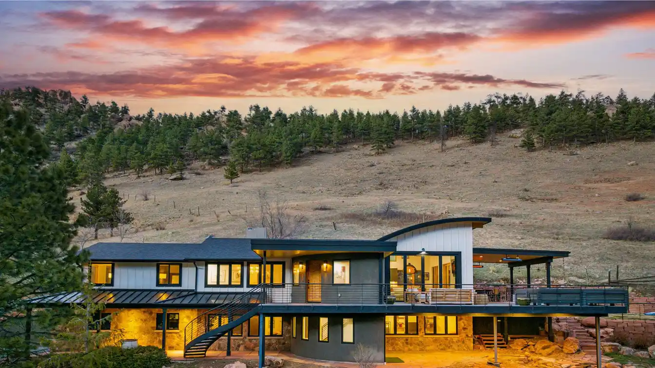 Breathtaking Mountain Retreat