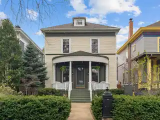 Victorian Charm Meets Modern Luxury in Ne Evanston