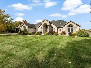 Gorgeous Home Overlooking Pond
