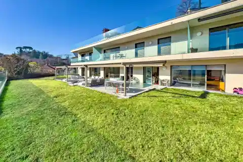 Four Bedroom Home with Amazing Views