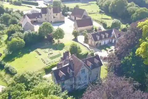 Masterful Nogent-Le-Rotrou Estate