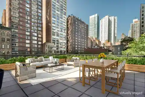 Sunny Classic 6 with Balcony and Patio