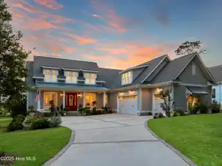 The Pinnacle of Rivefront Luxury