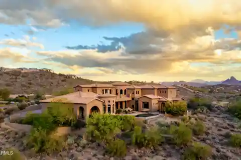 One-of-a-kind Art-inspired Mountain Estate
