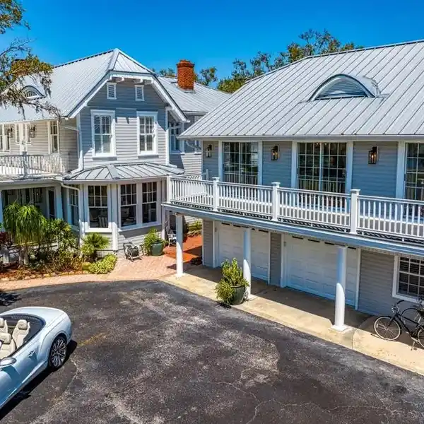 RARE OPPORTUNITY ON THE PRESTIGIOUS EDGEWATER COASTLINE