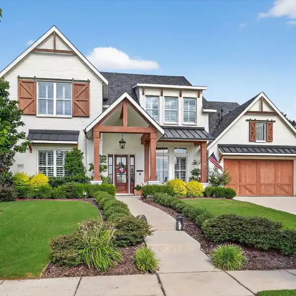 IMPECCABLY DESIGNED AND INVITING HOME
