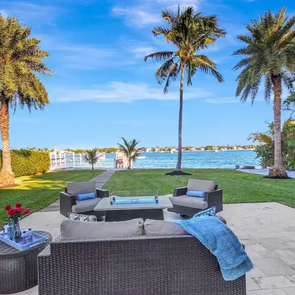INTRACOASTAL ESCAPE