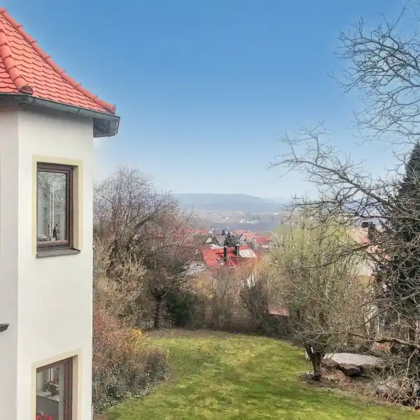 IMPRESSIVE PROPERTY WITH BREATHTAKING VIEWS