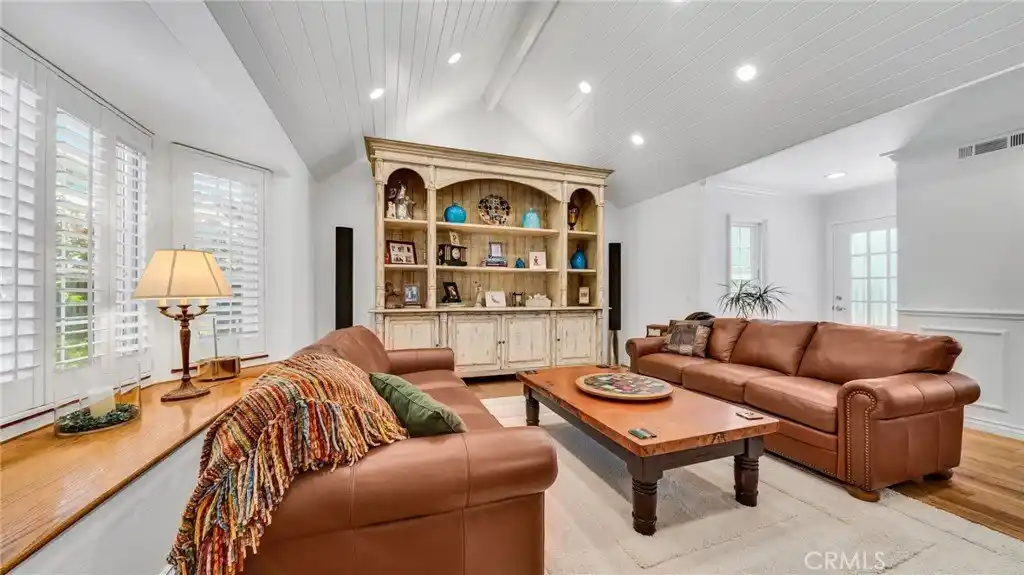Elegant Townhome with Designer Upgrades