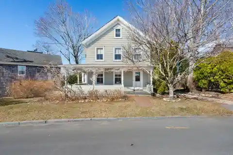 Charming Cottage for Rent in an Awesome Location