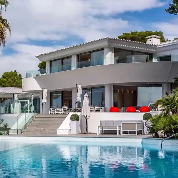 EXCEPTIONAL PROPERTY IN AN ELEVATED SETTING
