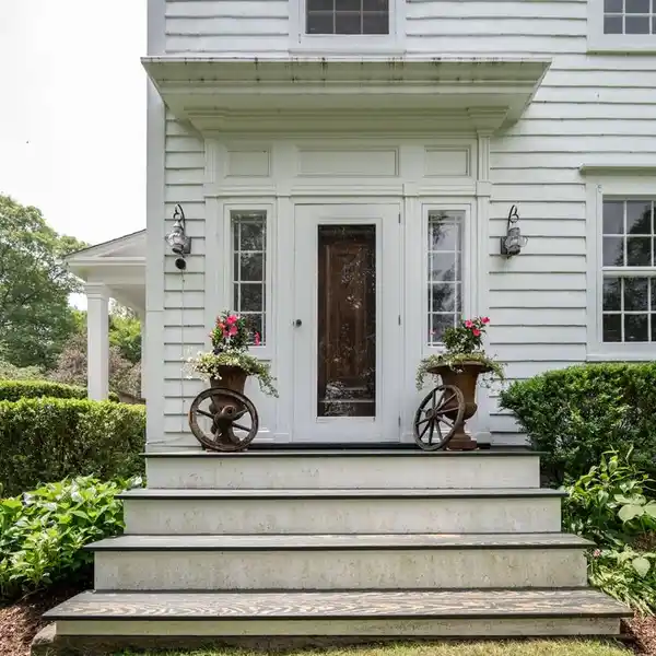 CHARMING 1870 ANTIQUE HOME