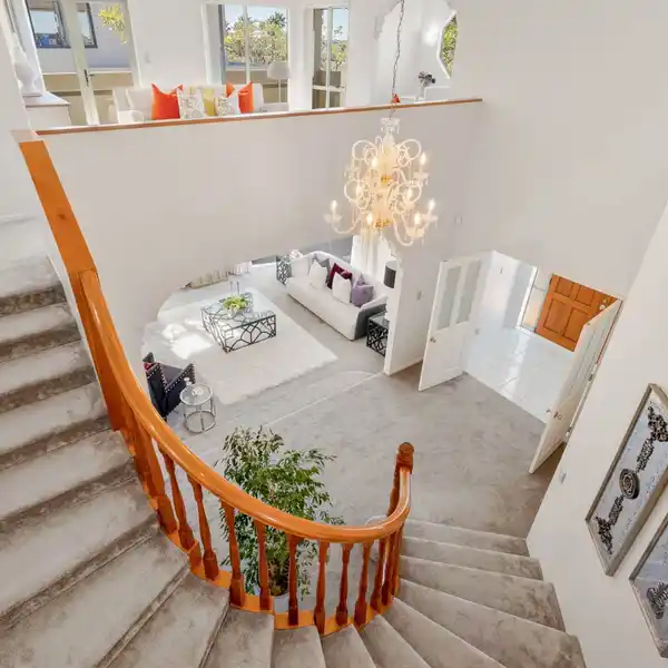 GRAND CUL-DE-SAC ESTATE WITH SPA RETREAT TOUCHES