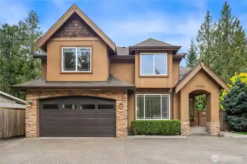 Stunning Custom-Built Home in Echo Lake Area