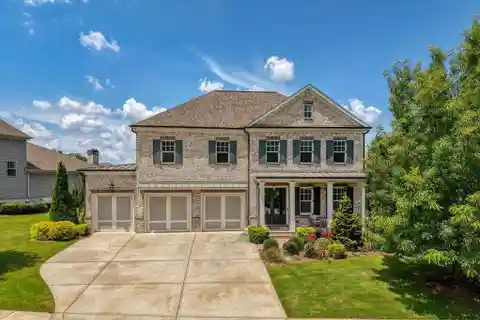 Beautifully Maintained Home in the Heart of Traditions