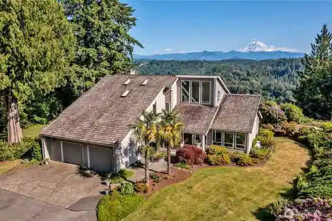 Serene Luxury with Unparalleled Mt. Rainier Views