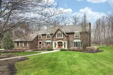 Extraordinary Equestrian Estate