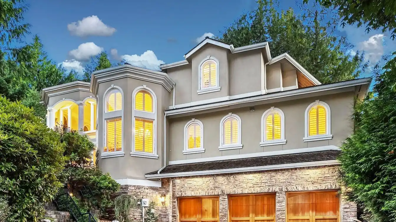 Exceptional Custom-built View Home