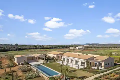 Spectacular Single-Level New-Build Luxury Finca