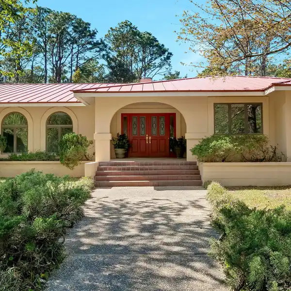 14.77-ACRE EQUESTRIAN ESTATE PROPERTY