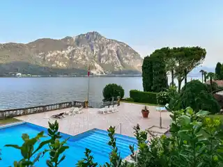 Waterfront Apartment with Stunning Lake Views