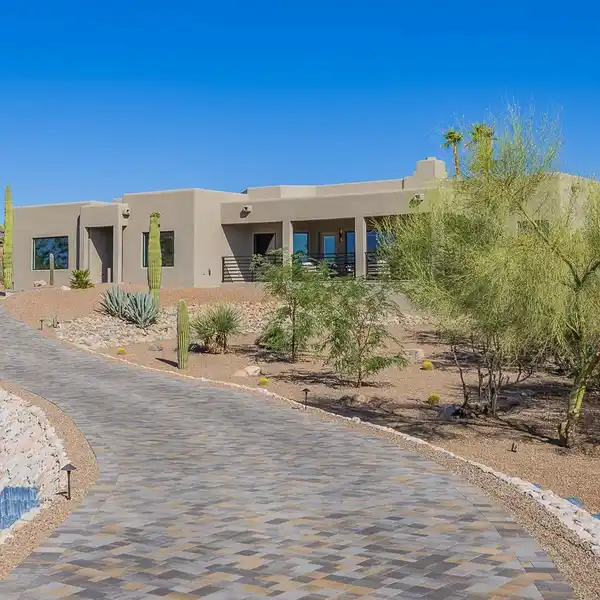 SLEEK DESERT SANCTUARY WITH SWEEPING VIEWS