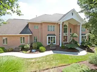 Entertainer's Dream Home in a Prime Location