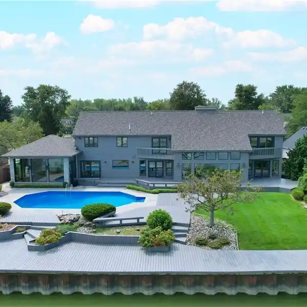 FABULOUS HOME IN THE DRIFTWOOD COMMONS PRIVATE WATERFRONT COMMUNITY
