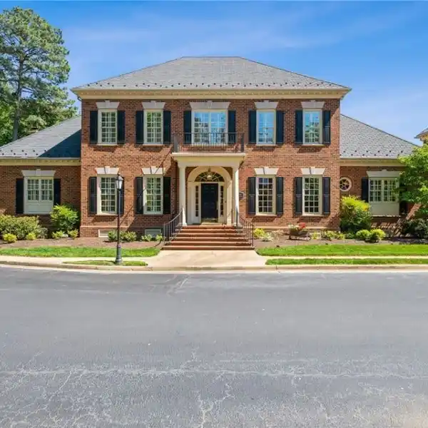 STUNNING LUXURY HOME WITH CLASSIC DETAILS