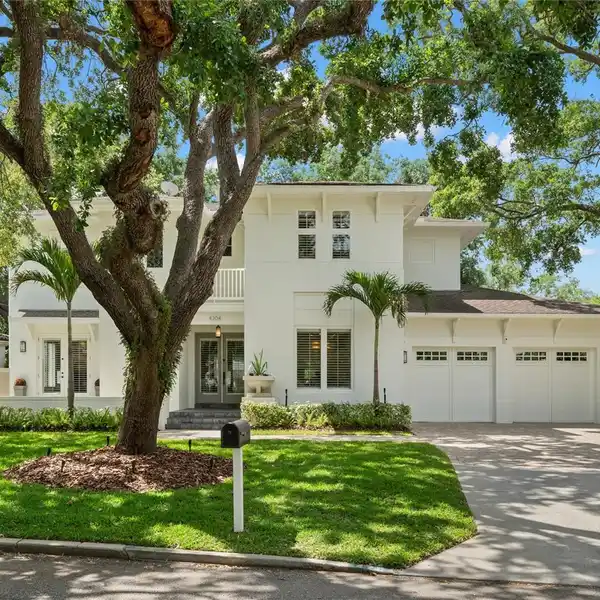 BEAUTIFULLY RENOVATED BEACH PARK POOL HOME