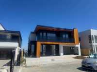 IMMACULATE HOME WITH AMAZING VIEWS