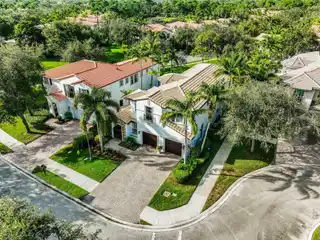 Updated Pool Home in Evergrene