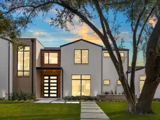 Elegant Family Home Near Top Private Schools