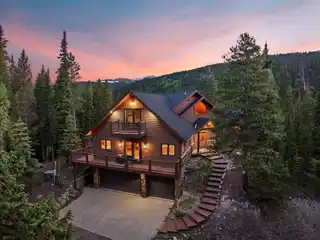 Exceptional Red Mountain Estate