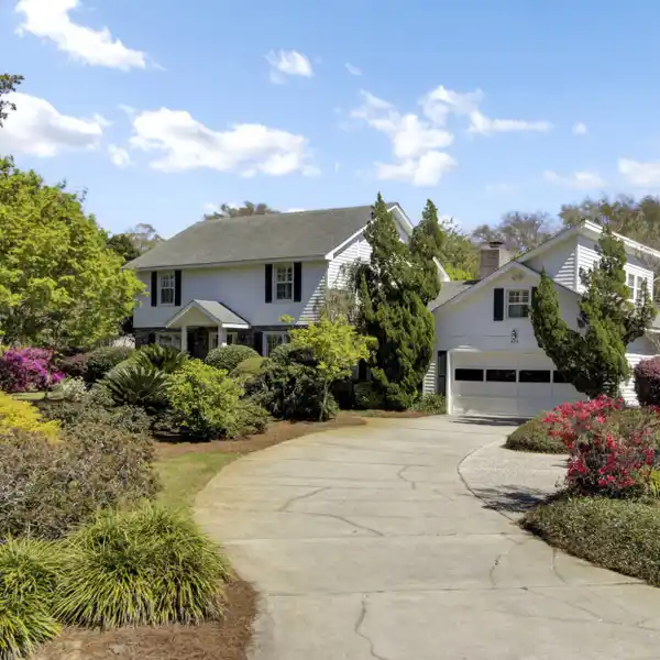 CHARMING HOME IN SOUGHT-AFTER COOPER ESTATES